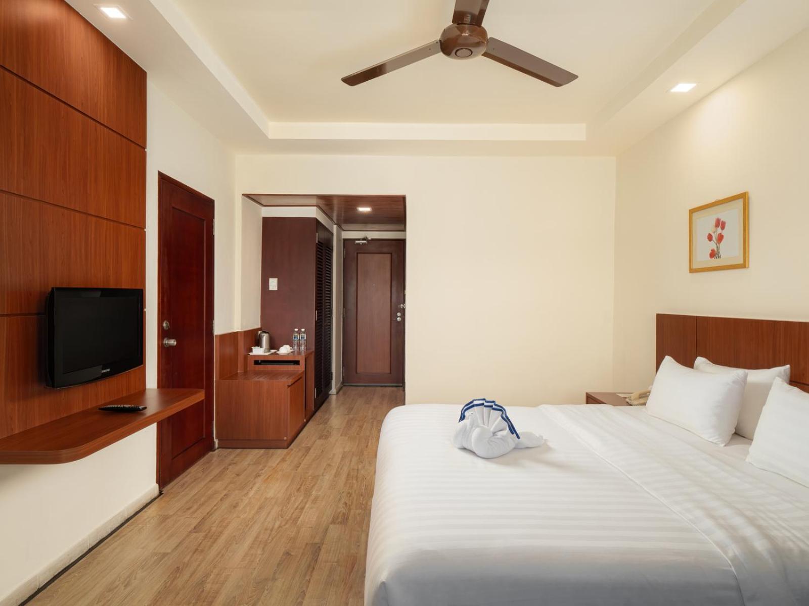 Nirwana Resort Hotel Lagoi Extérieur photo
